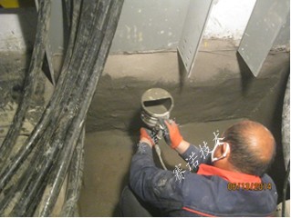 電纜溝漏水YYA特種防水抗?jié)B漿料進(jìn)行噴涂施工