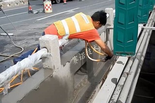 公路及橋梁遭到融雪劑腐蝕后的修復(fù)