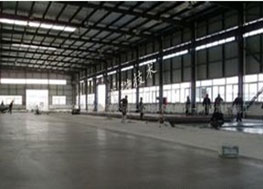 大型生產(chǎn)車間地坪施工現(xiàn)場(chǎng) 大型生產(chǎn)車間地坪施工現(xiàn)場(chǎng)