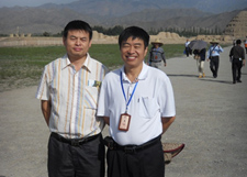 王總與沈春林教授在一起 王總與沈春林教授在一起