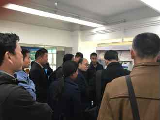 中場(chǎng)休息時(shí)，大家熱情的咨詢賽諾技術(shù)的各種新型技