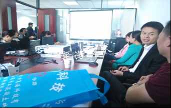 與中建七局做技術(shù)交流