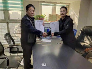  鄭州賽諾建材有限公司與赤峰張總簽訂協(xié)議，達(dá)成戰(zhàn)略合作