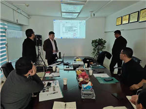 中國(guó)建科院黃靖黃總,河南建材院白召軍白總,張茂亮處長(zhǎng)蒞臨鄭州賽諾建材參觀考察 中國(guó)建科院黃靖黃總,河南建材院白召軍白總,張茂亮處長(zhǎng)蒞臨鄭州賽諾建材參觀考察