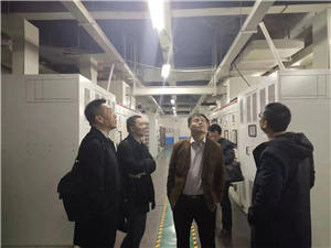 中國(guó)建科院黃靖黃總，河南建材院白召軍白總，張茂亮處長(zhǎng)蒞臨鄭州賽諾建材參觀考察