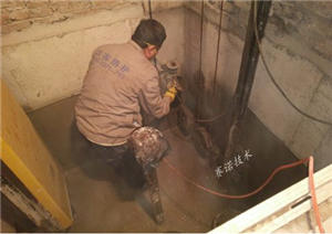 電梯井漏水應(yīng)如何治理？